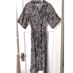 Super flattering Zara midi/maxi button up dress